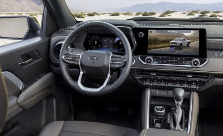 2023 Chevrolet Colorado ZR2 Interior Wallpapers 450x275 (19)