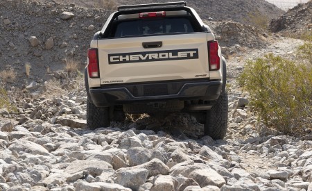 2023 Chevrolet Colorado ZR2 Off-Road Wallpapers 450x275 (34)