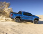 2023 Chevrolet Colorado ZR2 Off-Road Wallpapers 150x120 (2)