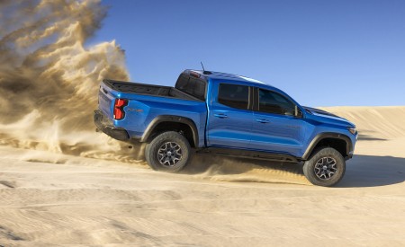 2023 Chevrolet Colorado ZR2 Off-Road Wallpapers 450x275 (2)