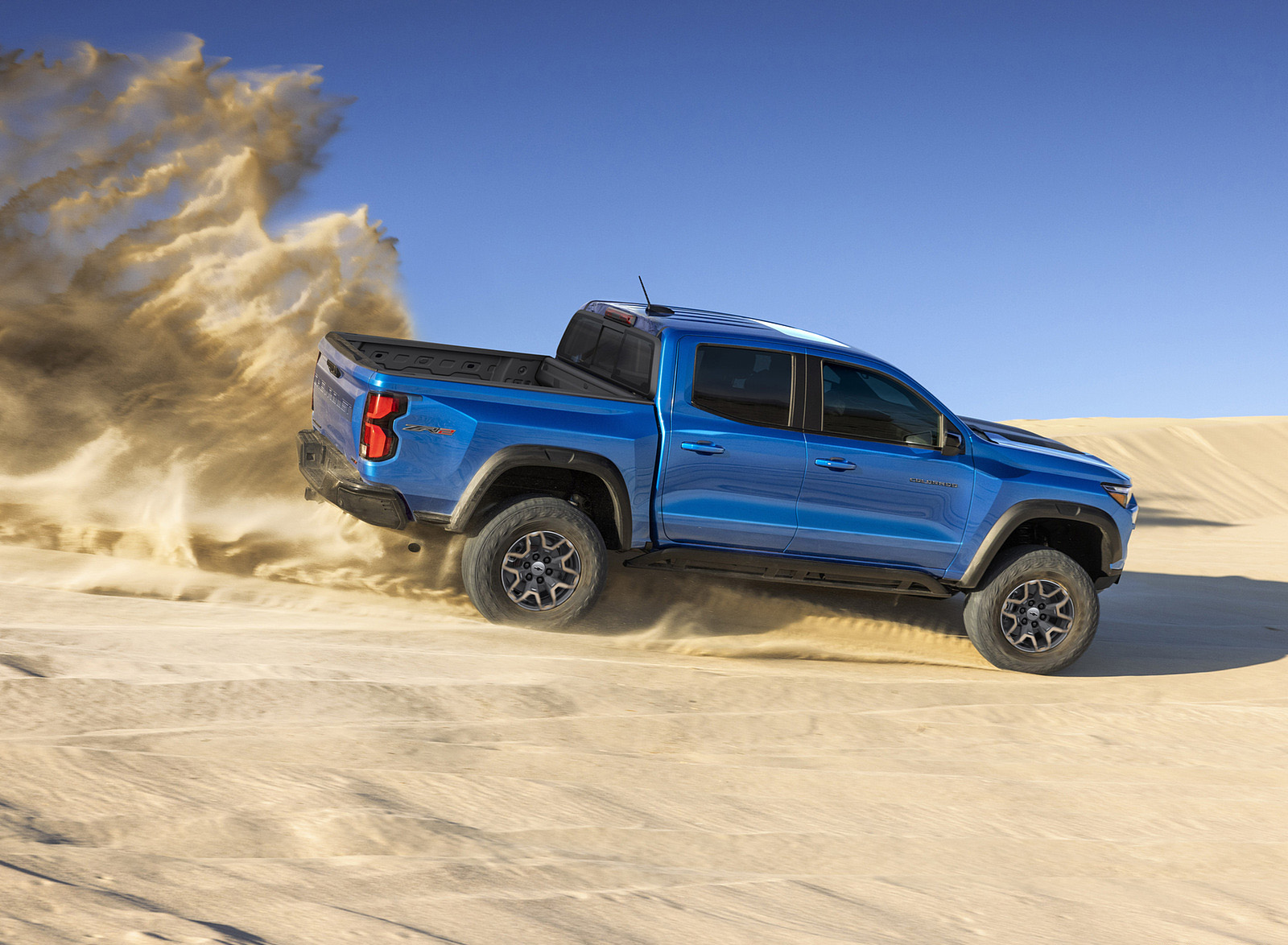 2023 Chevrolet Colorado ZR2 Off-Road Wallpapers (2)
