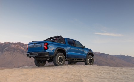 2023 Chevrolet Colorado ZR2 Rear Three-Quarter Wallpapers 450x275 (7)