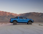 2023 Chevrolet Colorado ZR2 Side Wallpapers 150x120 (8)