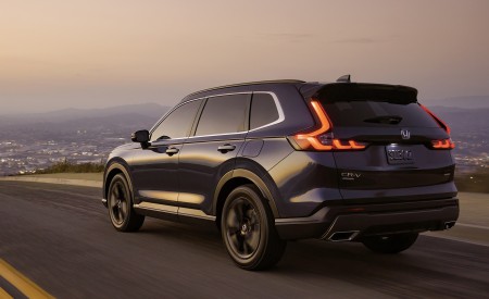 2023 Honda CR-V Sport Touring Rear Three-Quarter Wallpapers 450x275 (3)
