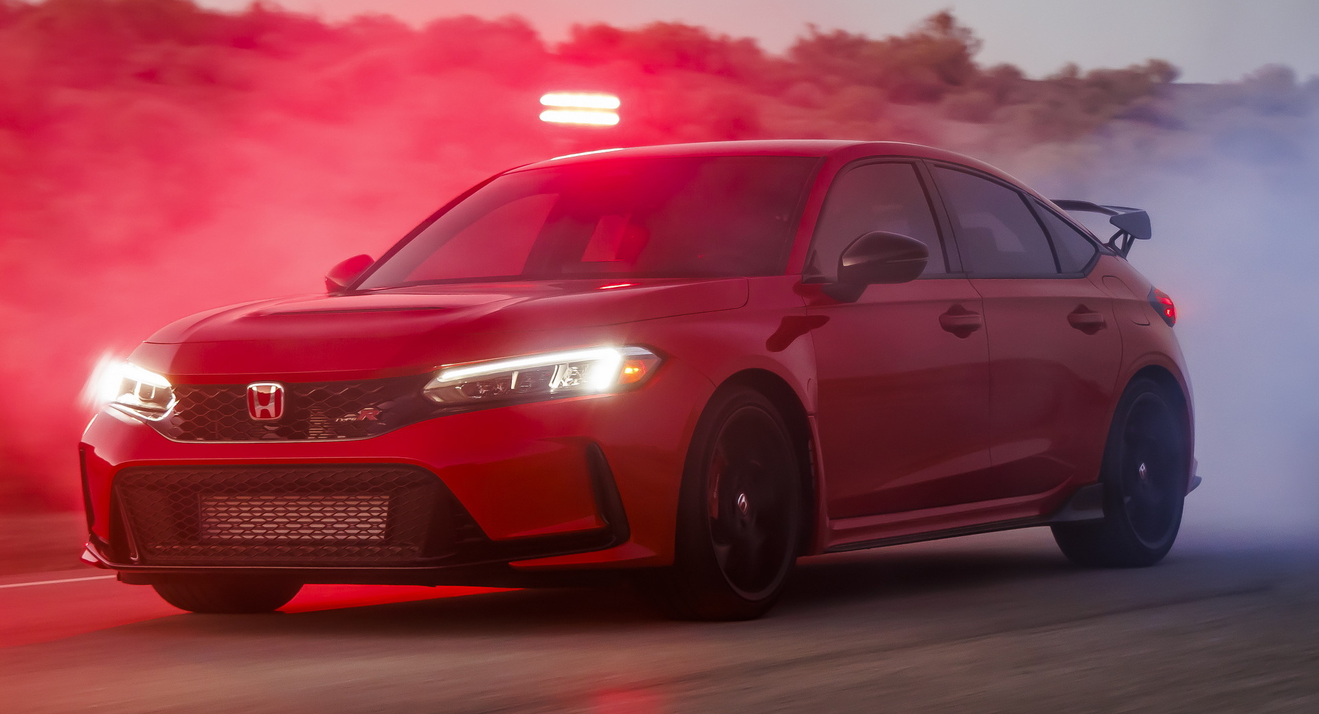 2023 Honda Civic Type R Burnout Wallpapers (13)