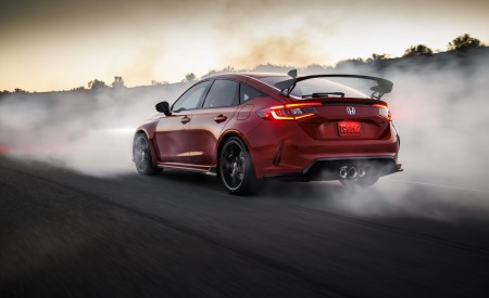 2023 Honda Civic Type R Burnout Wallpapers 450x275 (14)