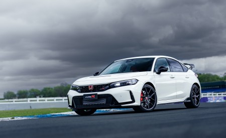 2023 Honda Civic Type R Front Three-Quarter Wallpapers 450x275 (54)