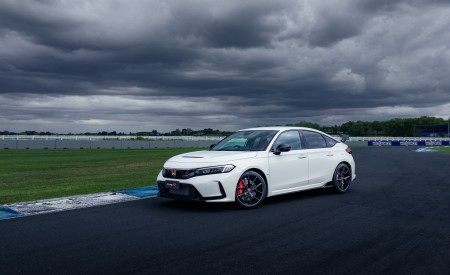 2023 Honda Civic Type R Front Three-Quarter Wallpapers 450x275 (56)