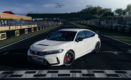 2023 Honda Civic Type R Front Three-Quarter Wallpapers 450x275 (57)