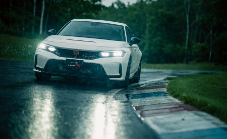 2023 Honda Civic Type R Front Wallpapers 450x275 (47)