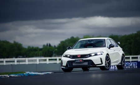 2023 Honda Civic Type R Front Wallpapers 450x275 (59)