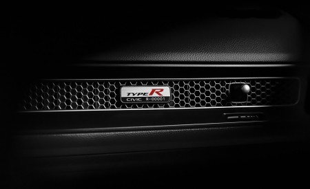 2023 Honda Civic Type R Interior Detail Wallpapers  450x275 (132)