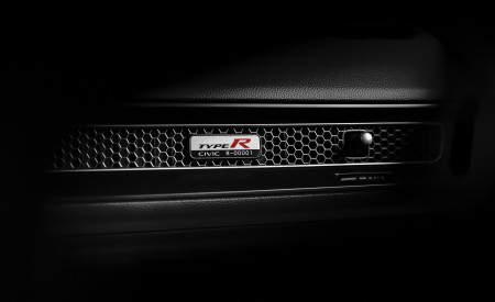 2023 Honda Civic Type R Interior Detail Wallpapers 450x275 (41)