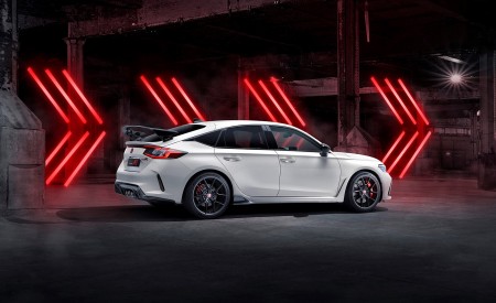 2023 Honda Civic Type R Rear Three-Quarter Wallpapers  450x275 (112)