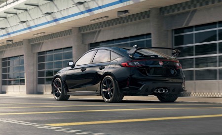2023 Honda Civic Type R Rear Three-Quarter Wallpapers 450x275 (16)