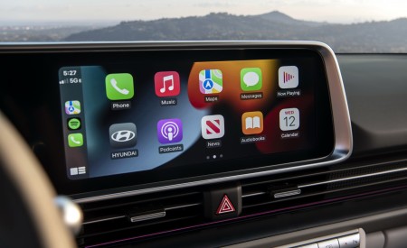 2023 Hyundai Ioniq 6 Central Console Wallpapers 450x275 (96)