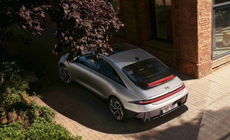2023 Hyundai Ioniq 6 Rear Three-Quarter Wallpapers 450x275 (142)