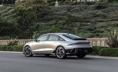 2023 Hyundai Ioniq 6 Rear Three-Quarter Wallpapers 450x275 (5)