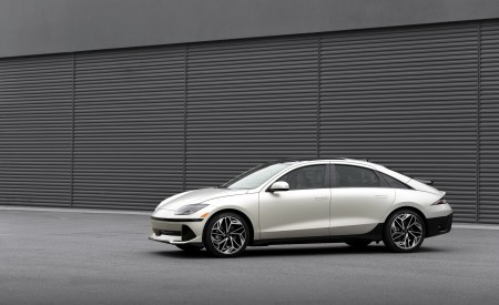 2023 Hyundai Ioniq 6 Side Wallpapers 450x275 (24)