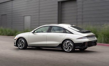 2023 Hyundai Ioniq 6 Side Wallpapers 450x275 (26)