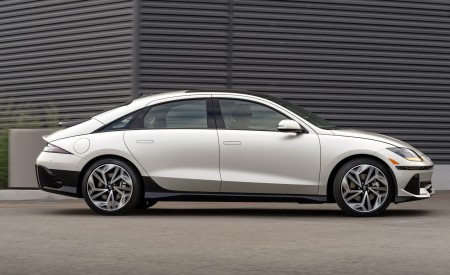 2023 Hyundai Ioniq 6 Side Wallpapers 450x275 (31)