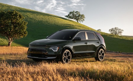 2023 Kia Niro Front Three-Quarter Wallpapers  450x275 (8)
