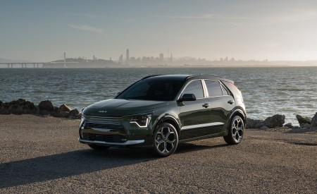 2023 Kia Niro Front Three-Quarter Wallpapers  450x275 (9)