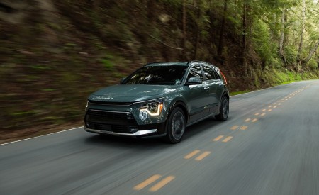 2023 Kia Niro Front Three-Quarter Wallpapers 450x275 (4)