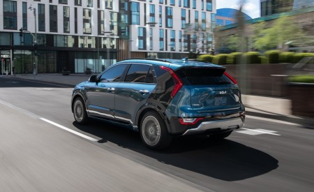 2023 Kia Niro Rear Three-Quarter Wallpapers 450x275 (38)