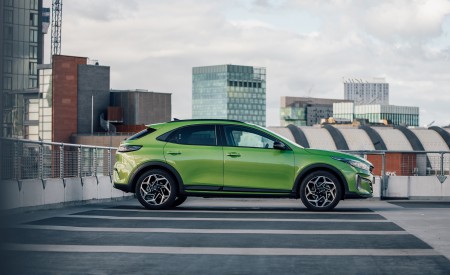 2023 Kia XCeed GT-line S (UK-Spec) Side Wallpapers  450x275 (31)