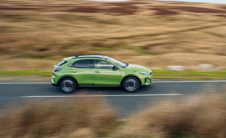 2023 Kia XCeed GT-line S (UK-Spec) Side Wallpapers 450x275 (7)