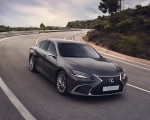 2023 Lexus ES (Euro-Spec) Front Three-Quarter Wallpapers 150x120 (4)