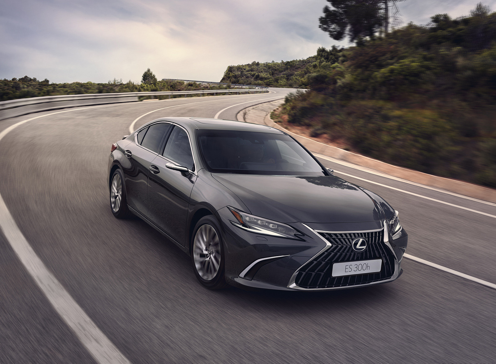2023 Lexus ES (Euro-Spec) Front Three-Quarter Wallpapers (4)