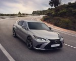 2023 Lexus ES (Euro-Spec) Front Three-Quarter Wallpapers 150x120 (5)