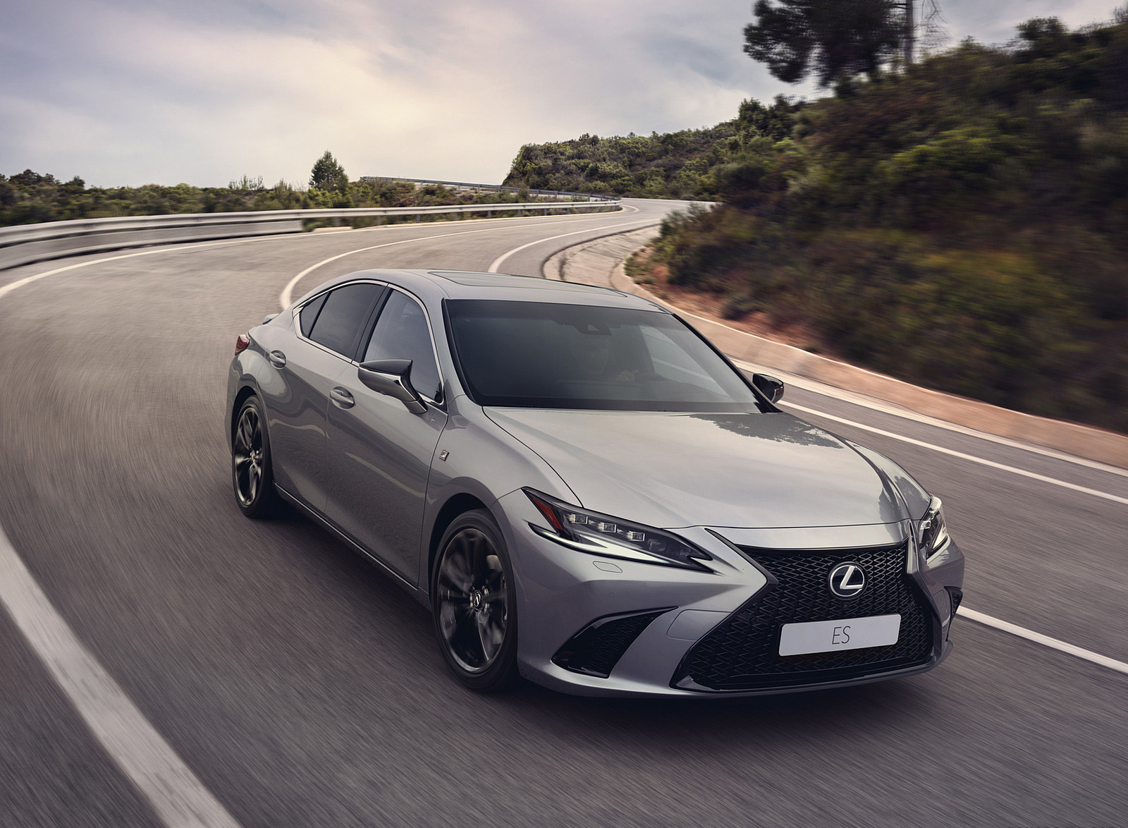 2023 Lexus ES (Euro-Spec) Front Three-Quarter Wallpapers (6)