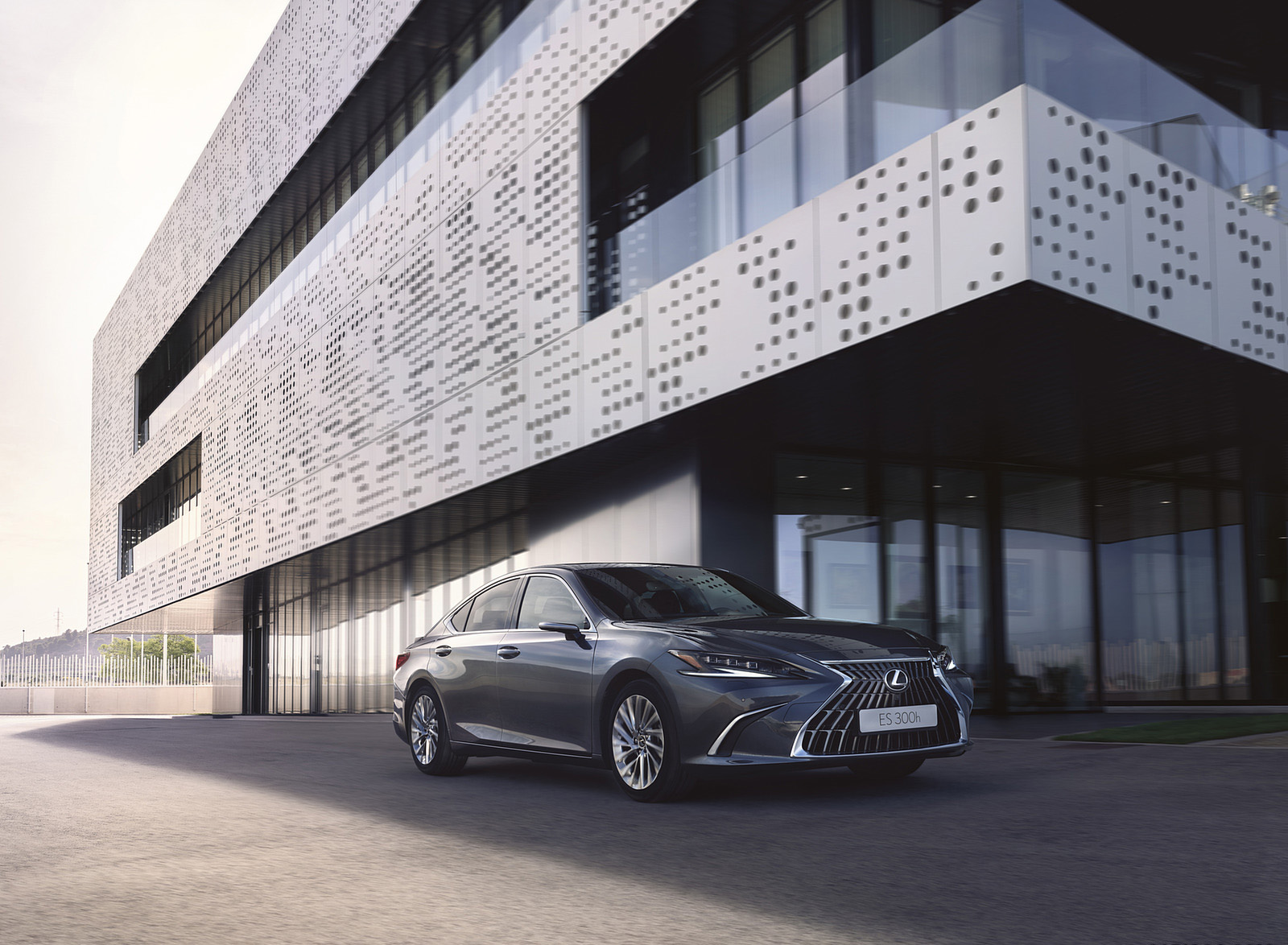 2023 Lexus ES (Euro-Spec) Front Three-Quarter Wallpapers (13)
