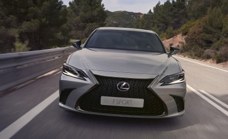 2023 Lexus ES (Euro-Spec) Front Wallpapers 450x275 (2)