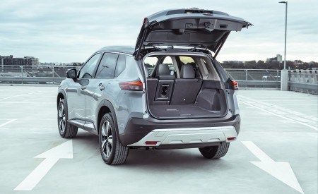 2023 Nissan X-Trail AU version Rear Three-Quarter Wallpapers 450x275 (5)