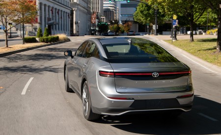 2023 Toyota Crown Limited AWD (Color: Heavy Metal) Rear Wallpapers 450x275 (4)