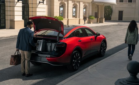 2023 Toyota Crown Platinum Rear Three-Quarter Wallpapers 450x275 (2)