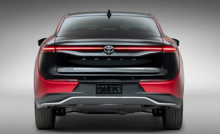 2023 Toyota Crown Platinum Rear Wallpapers 450x275 (36)