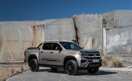 2023 Volkswagen Amarok Front Three-Quarter Wallpapers  450x275 (47)