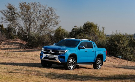 2023 Volkswagen Amarok Front Three-Quarter Wallpapers  450x275 (12)