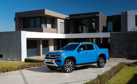 2023 Volkswagen Amarok Front Three-Quarter Wallpapers 450x275 (2)