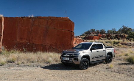 2023 Volkswagen Amarok Front Three-Quarter Wallpapers  450x275 (41)