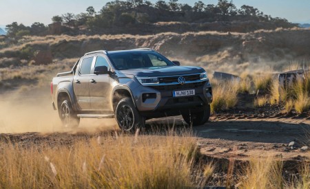 2023 Volkswagen Amarok Front Three-Quarter Wallpapers 450x275 (71)