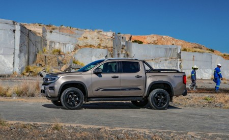 2023 Volkswagen Amarok Side Wallpapers  450x275 (58)