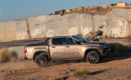 2023 Volkswagen Amarok Side Wallpapers 450x275 (67)