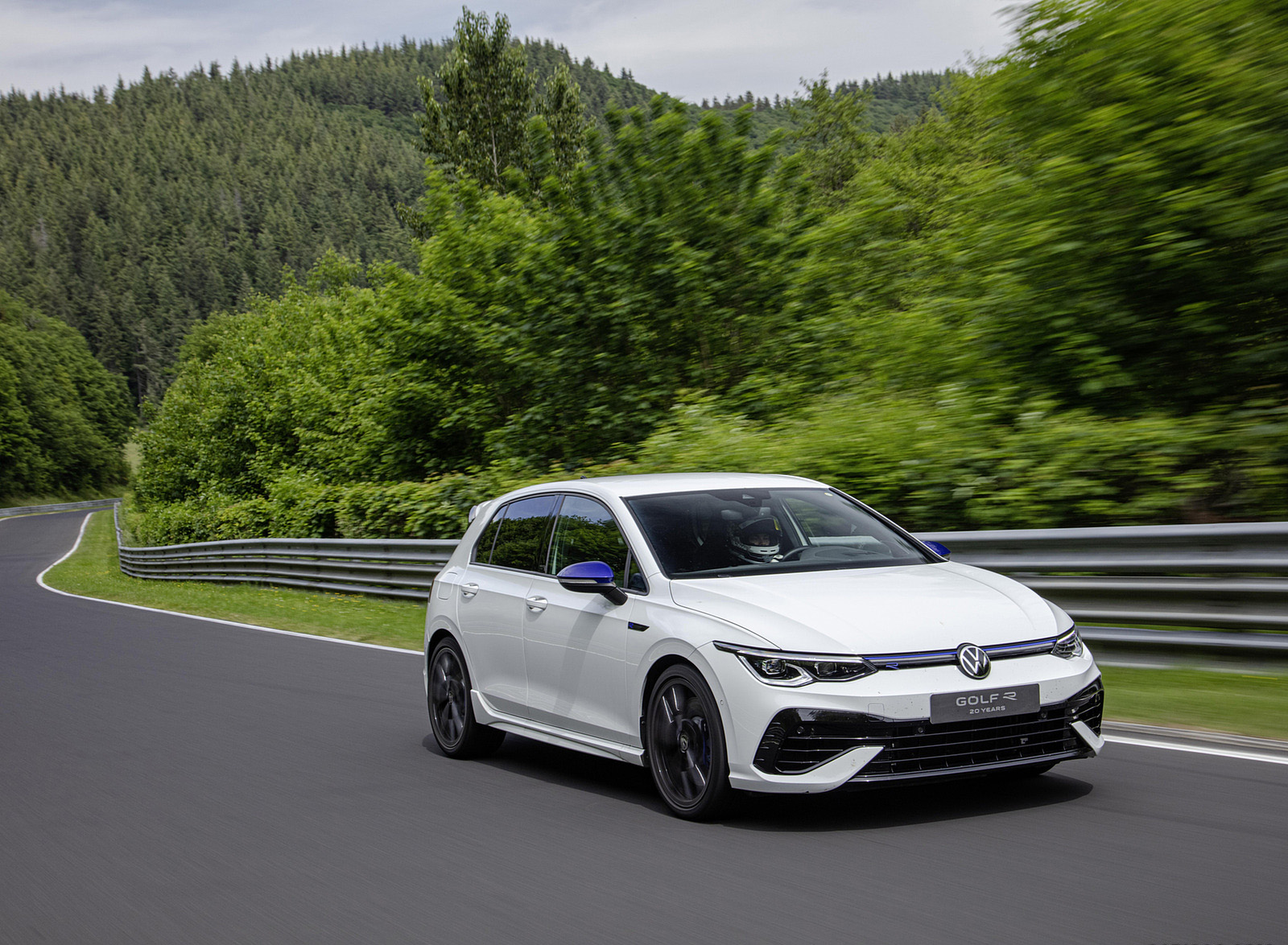 2022 Volkswagen Golf R 20 Years Front Three-Quarter Wallpapers  (5)