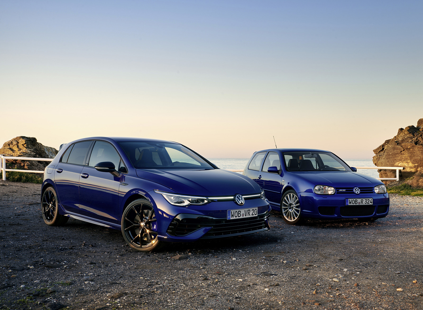 2022 Volkswagen Golf R 20 Years Front Three-Quarter Wallpapers (10)